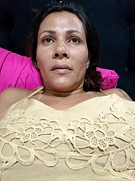 Snapshot of dyjaA chatting on December 4, 8:28 pm dyjaA online show from December 4, 8:28 pm