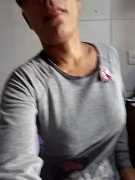 dyjaA online show from March 3, 12:00 pm