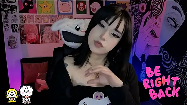 Yuhwan  online show from January 6, 4:21 pm