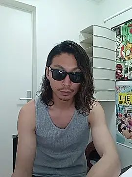 specialz0831 online show from May 22, 12:22 pm