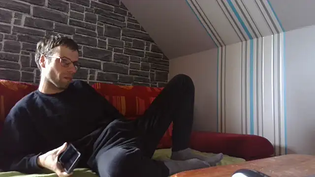 Snapshot of vers92_seb chatting on October 3, 1:41 pm vers92 seb online show from October 3, 1:41 pm