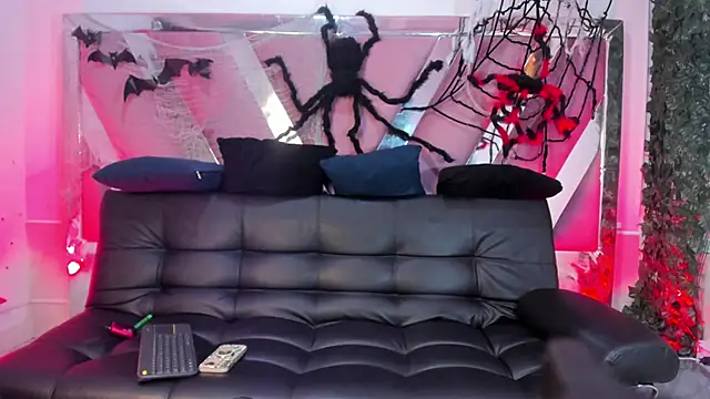 Snapshot of Soro_Lovelyboy chatting on October 14, 5:41 am Soro Lovelyboy online show from October 14, 5:41 am