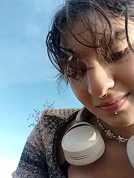 LuaBusch online show from February 4, 10:15 pm