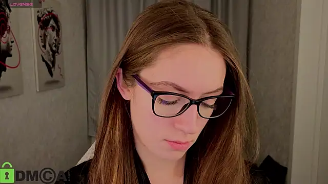 Agnes Wells online show from November 25, 9:20 am