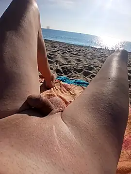 Snapshot of kellyts29 chatting on September 19, 8:05 am kellyts29 online show from September 19, 8:05 am