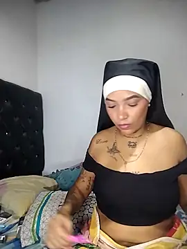 Snapshot of Vale_Nikol21 chatting on December 20, 1:23 am Vale Nikol21 online show from December 20, 1:23 am