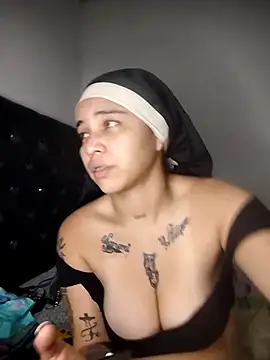 Snapshot of Vale_Nikol21 chatting on December 21, 2:08 am Vale Nikol21 online show from December 21, 2:08 am