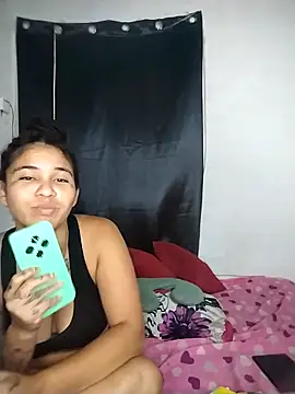 Snapshot of Vale_Nikol21 chatting on March 23, 11:42 pm Vale Nikol21 online show from March 23, 11:42 pm