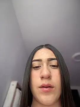 Snapshot of isabela_l chatting on February 8, 7:50 pm isabela l online show from February 8, 7:50 pm