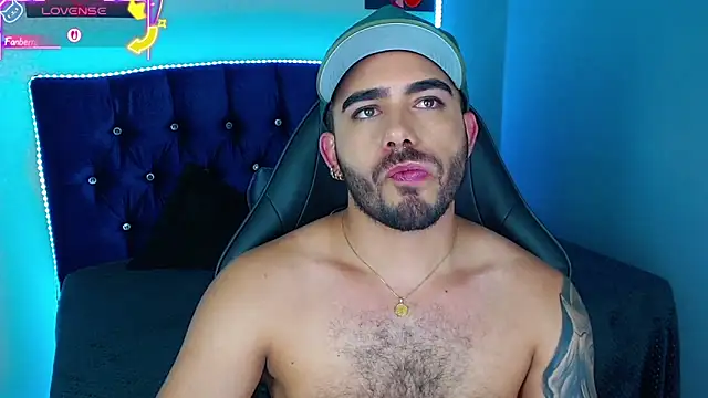 adamhairy online show from February 24, 8:40 pm
