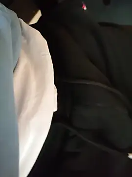 Snapshot of MyDick4You666 chatting on November 25, 10:37 am MyDick4You666 online show from November 25, 10:37 am