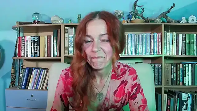 Foxilady357 online show from June 4, 1:39 pm