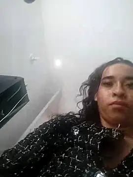 Snapshot of Valenn_fernandez chatting on April 8, 7:03 pm Valenn fernandez online show from April 8, 7:03 pm