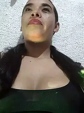 Snapshot of Valenn_fernandez chatting on April 13, 11:10 pm Valenn fernandez online show from April 13, 11:10 pm