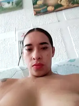 Snapshot of Valenn_fernandez chatting on April 20, 3:59 pm Valenn fernandez online show from April 20, 3:59 pm