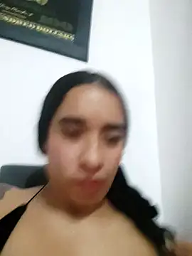 Snapshot of Valenn_fernandez chatting on May 31, 1:25 am Valenn fernandez online show from May 31, 1:25 am