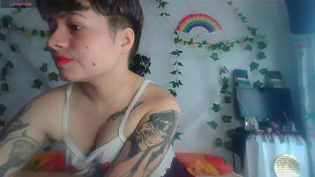 Snapshot of Mitsuha_gate chatting on February 17, 2:57 pm Mitsuha gate online show from February 17, 2:57 pm