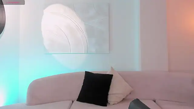 AmbarJames  online show from March 9, 12:20 pm