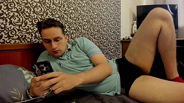 romiosabrino online show from May 8, 1:16 pm