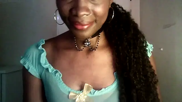 Snapshot of Chatdoll2 chatting on October 23, 5:01 pm Chatdoll2 online show from October 23, 5:01 pm