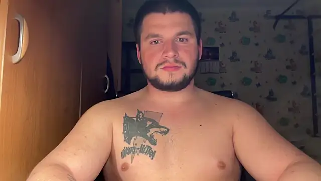 chiraq1945 online show from April 2, 8:50 pm