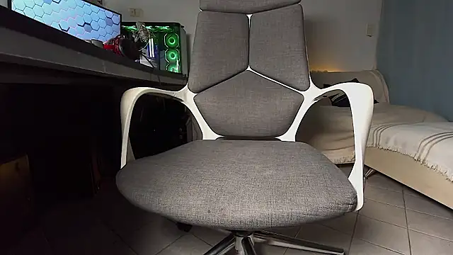 Snapshot of DiositoHerus chatting on February 13, 3:35 am DiositoHerus online show from February 13, 3:35 am