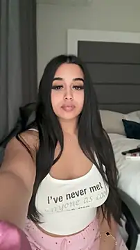 LilMisIndianx online show from May 14, 7:15 am