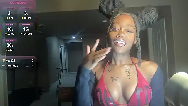 maskedgirl5005 online show from September 19, 6:41 pm