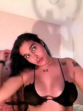 Snapshot of Bella__Wood chatting on September 9, 9:36 pm Bella  Wood online show from September 9, 9:36 pm
