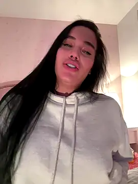 Snapshot of Bella__Wood chatting on October 12, 7:02 pm Bella  Wood online show from October 12, 7:02 pm