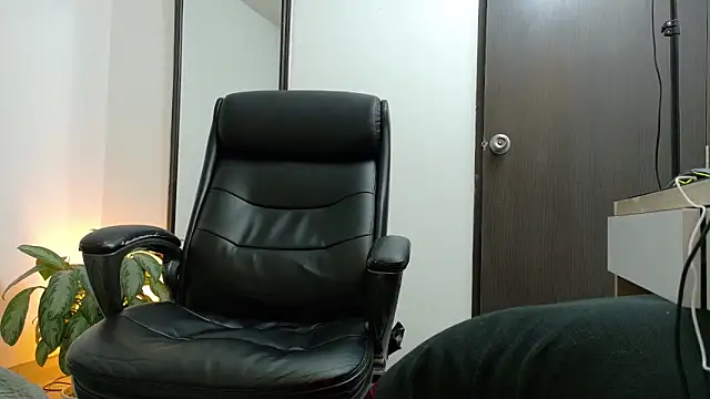 Elian savoy online show from April 15, 12:28 am