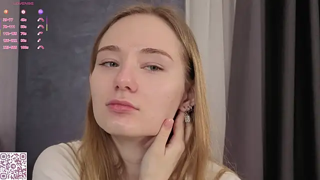 ElvinaRose online show from November 11, 2:33 am