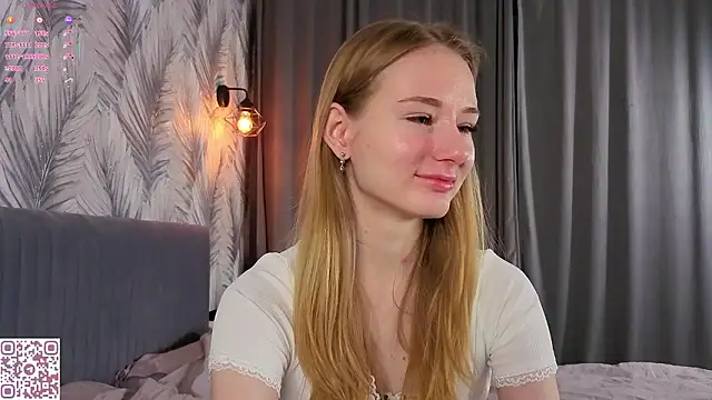 ElvinaRose online show from February 2, 2:21 am