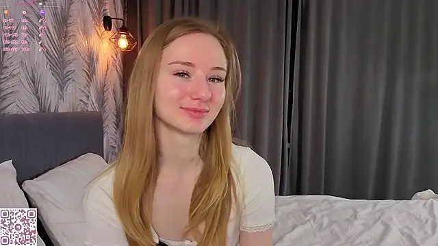 ElvinaRose online show from February 5, 2:38 am