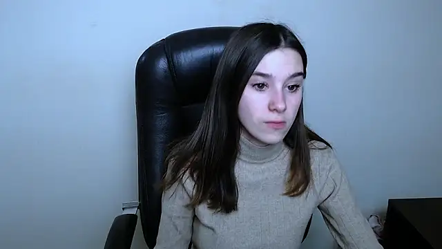 RosaRay  online show from February 4, 8:09 am