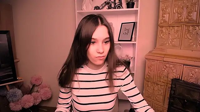 Snapshot of RosaRay_ chatting on March 18, 7:22 am RosaRay online show from March 18, 7:22 am