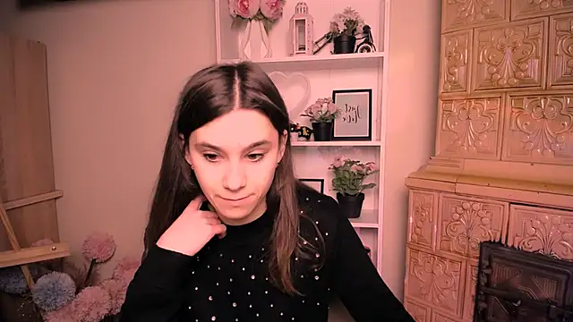 Snapshot of RosaRay_ chatting on April 3, 6:33 am RosaRay online show from April 3, 6:33 am