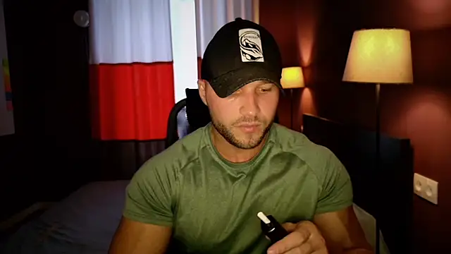 Snapshot of RikAdlerr chatting on January 17, 7:35 am RikAdlerr online show from January 17, 7:35 am