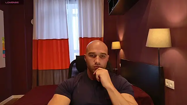 Snapshot of RikAdlerr chatting on February 13, 5:36 am RikAdlerr online show from February 13, 5:36 am