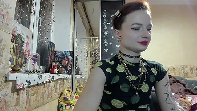 Snapshot of WatsonMi chatting on February 4, 6:47 pm WatsonMi online show from February 4, 6:47 pm