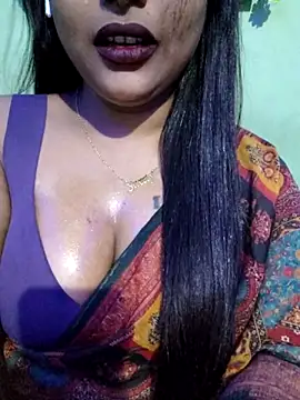 Snapshot of JIYA-04 chatting on October 25, 1:18 pm JIYA-04 online show from October 25, 1:18 pm