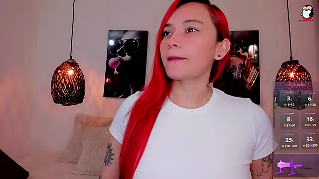 Snapshot of luna_lobooo chatting on October 21, 6:30 pm luna lobooo online show from October 21, 6:30 pm