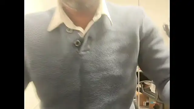 pranastro00 online show from April 6, 1:23 pm