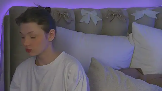 miamunn online show from December 21, 11:56 pm