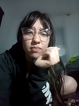 lareinalareinadelanal online show from September 24, 11:35 am