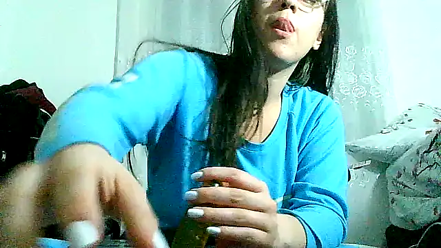 lareinalareinadelanal online show from October 5, 1:59 am