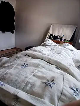 Snapshot of ejderizmirde chatting on February 4, 8:42 am ejderizmirde online show from February 4, 8:42 am