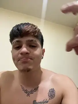 Snapshot of Themasterhades_777 chatting on November 2, 5:43 am Themasterhades 777 online show from November 2, 5:43 am