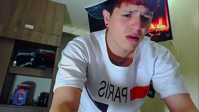 Snapshot of Themasterhades_777 chatting on November 22, 5:06 am Themasterhades 777 online show from November 22, 5:06 am