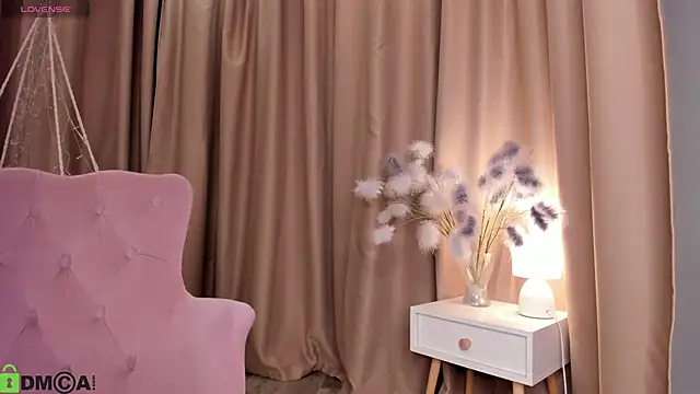 Naomi   Rias online show from November 21, 1:15 am